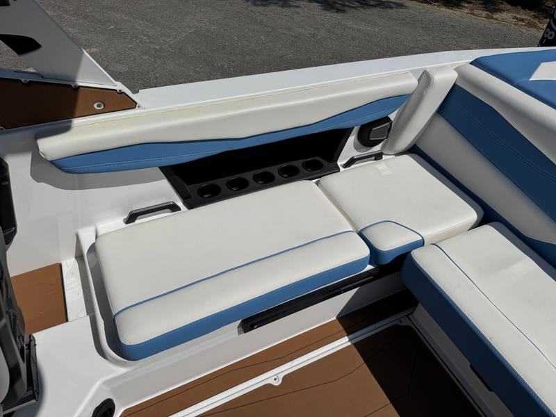 Boat Image 12