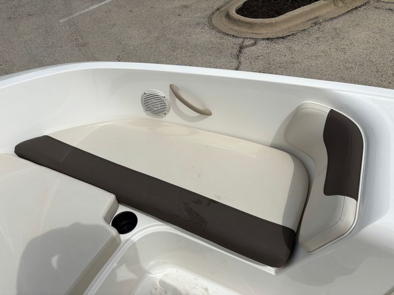 Boat Image 19