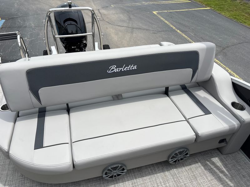 Boat Image 10