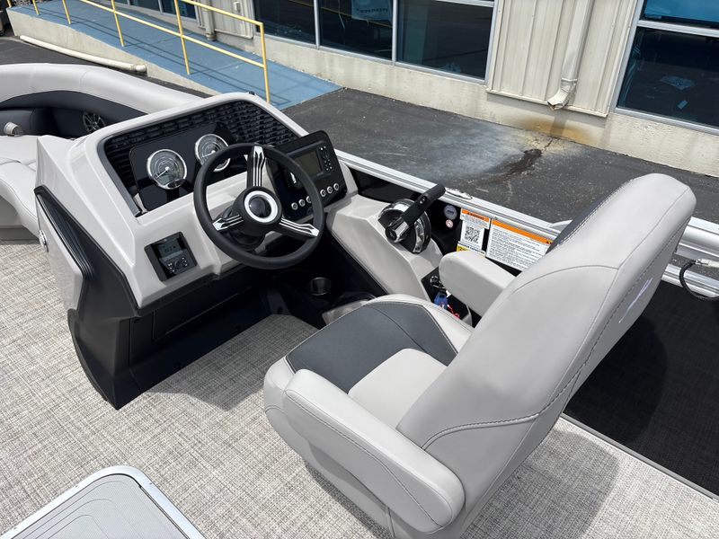 Boat Image 12