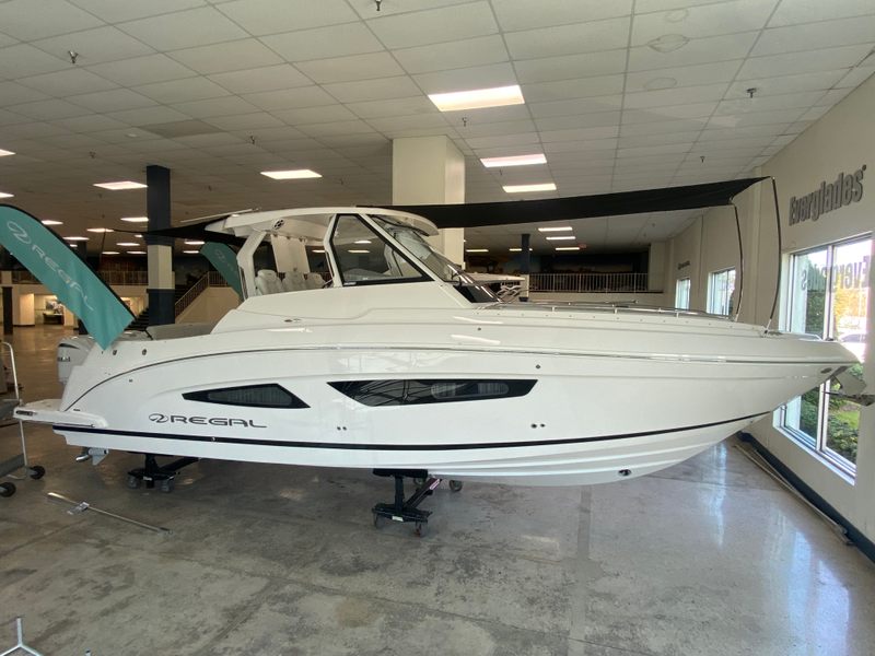 2026 Regal 33 SAV