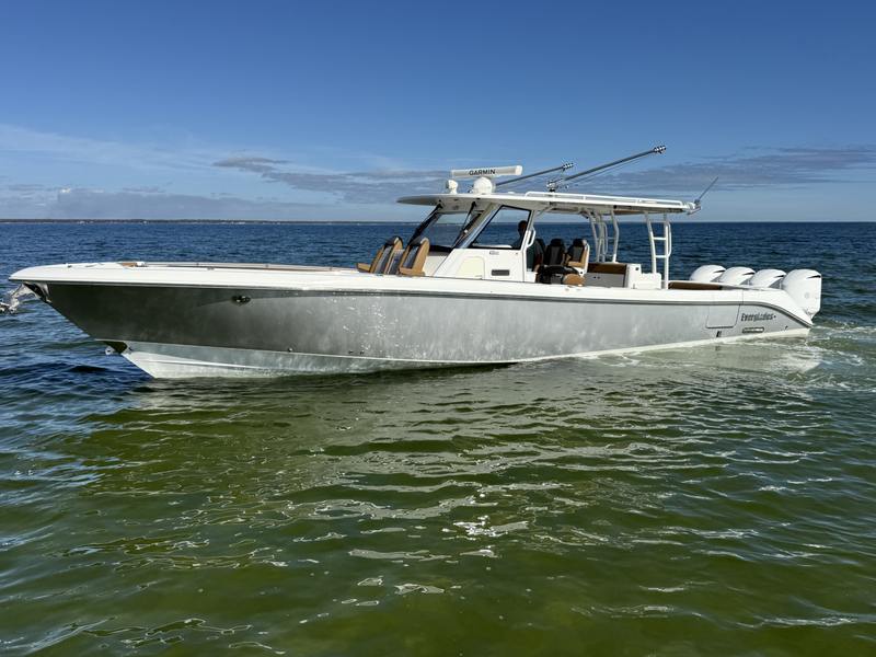 2019 Everglades 435 CC