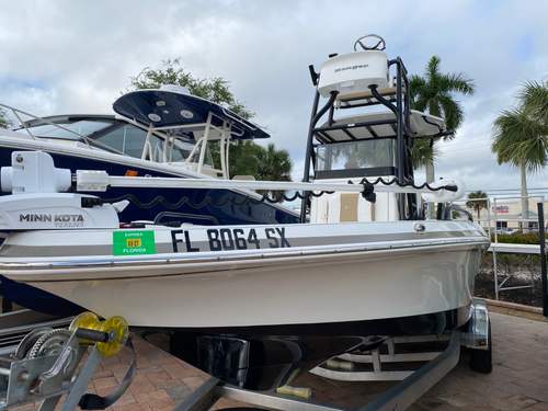 2021 Ranger 2510 Bay