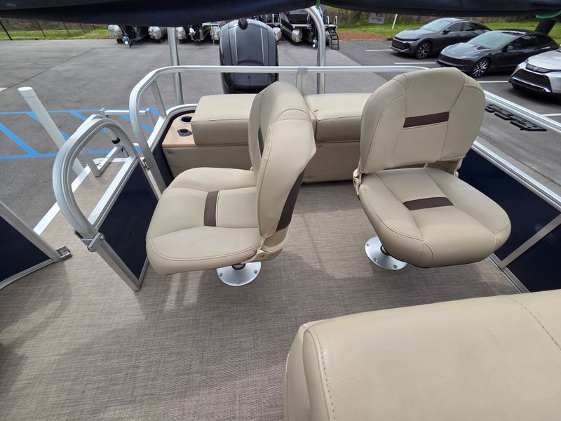 Boat Image 8