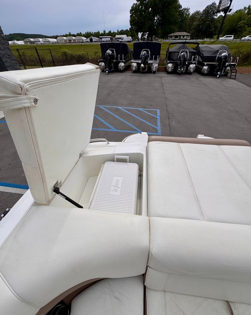 Boat Image 10