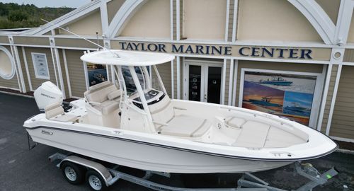 2026 Boston Whaler 250 Dauntless