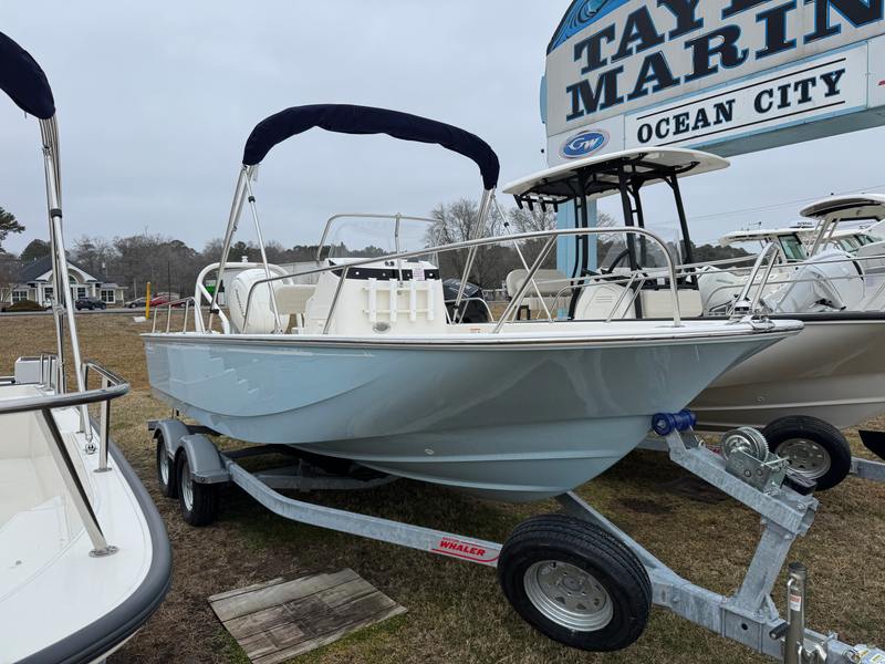 2026 Boston Whaler 190 Montauk