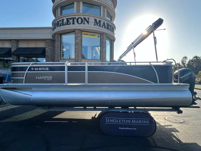 2013 Harris Sunliner 220